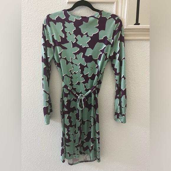 Diane von Furstenberg DVF silk wrap dress size 8 - Picture 2 of 6